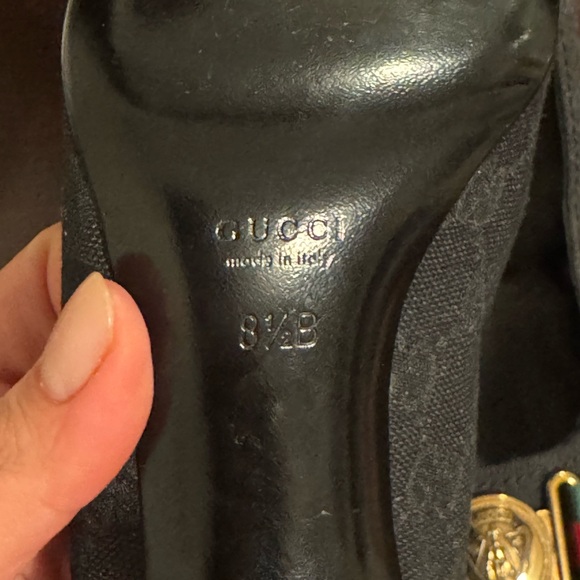 Gucci Women's Black Pumps with Gold Accent In Mint Conditions No box/Duffel box - Picture 11 of 12